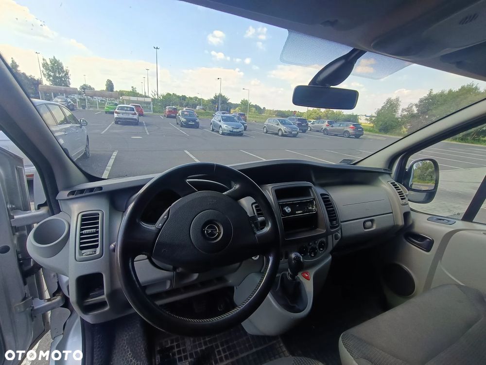 Opel Vivaro - 16