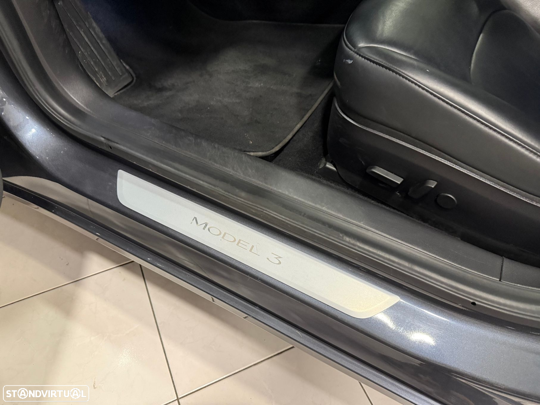 Tesla Model 3 Long-Range Dual Motor AWD - 17