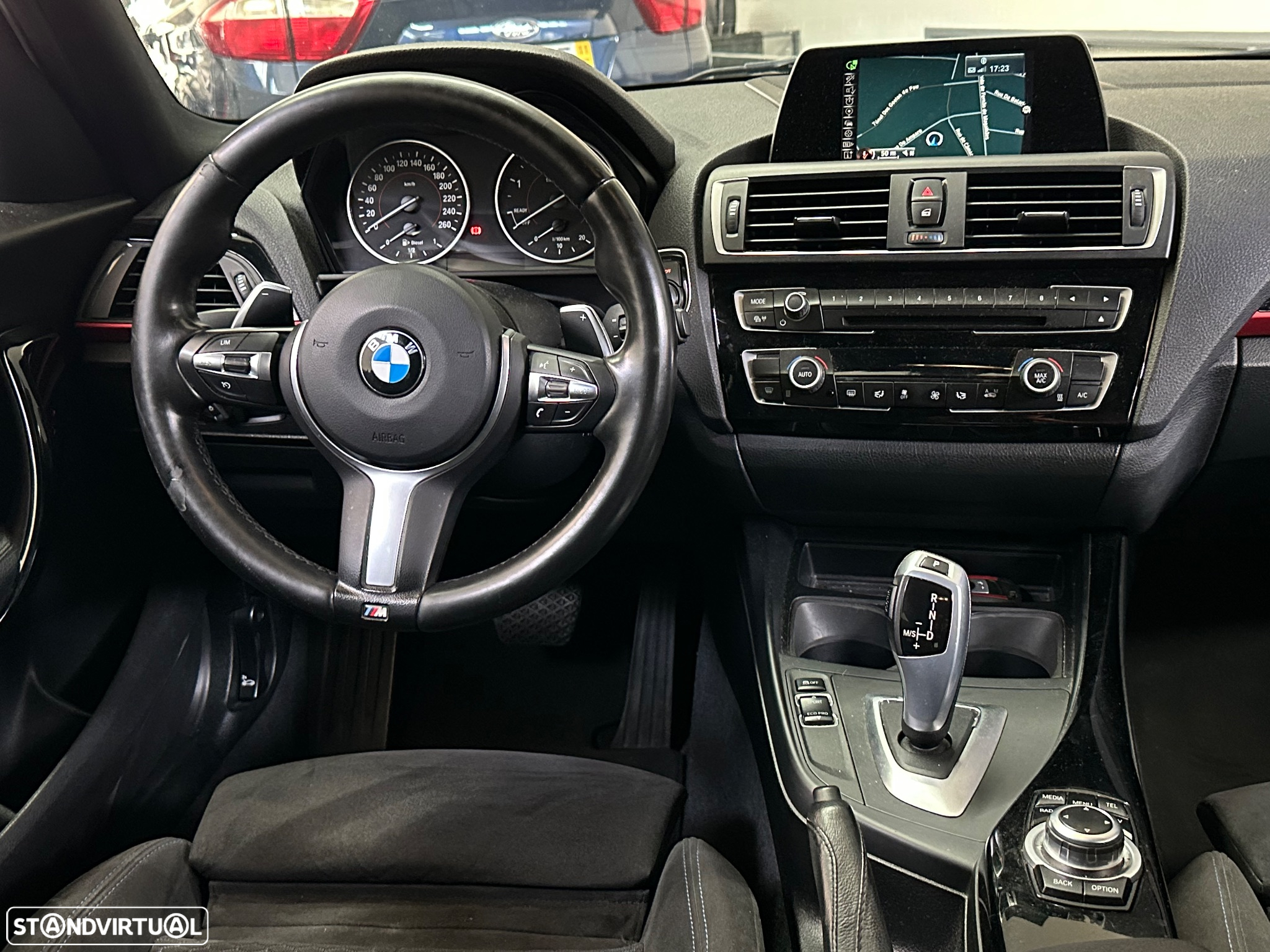 BMW 116 d Pack M - 12