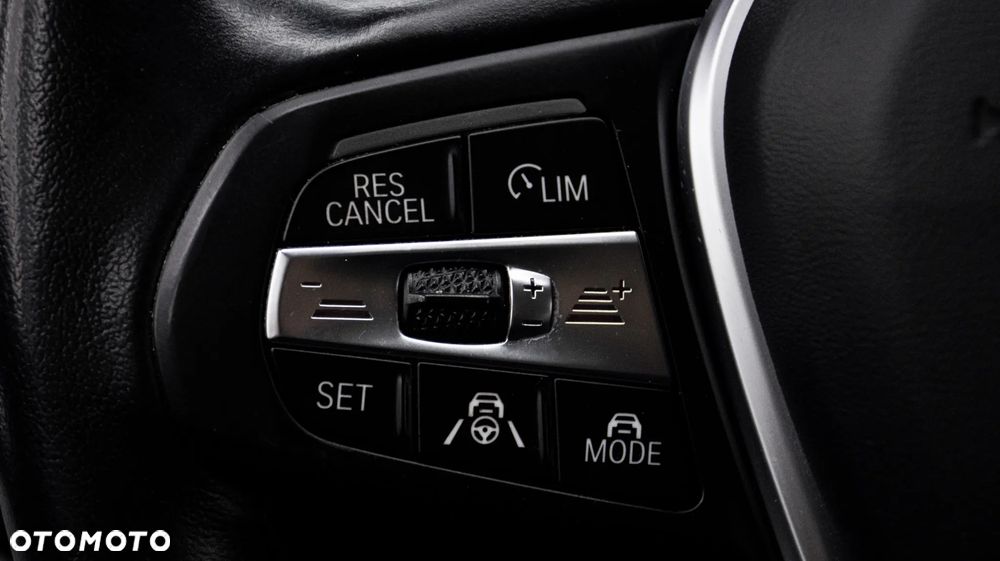 BMW Seria 3 320i Advantage sport - 20