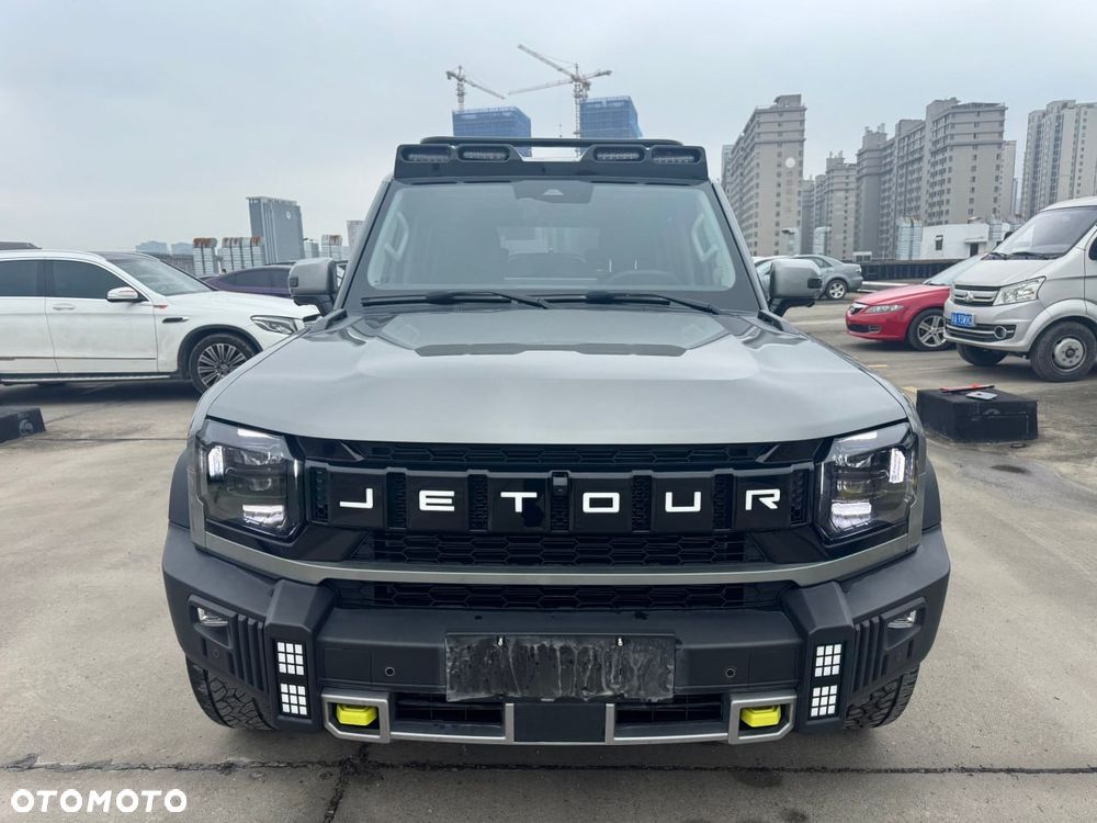 Jetour Traveller - 4