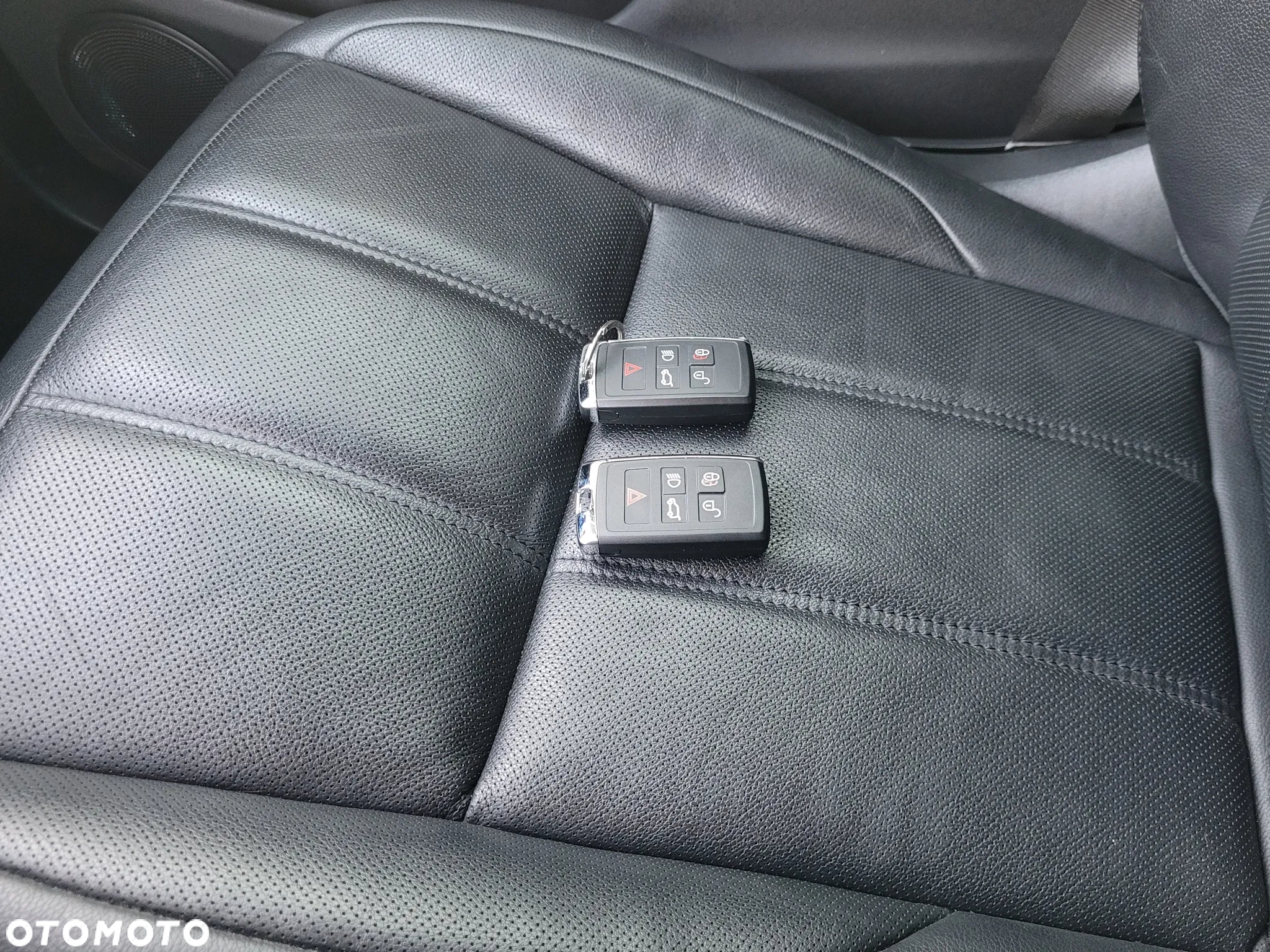 Land Rover Range Rover Evoque - 15