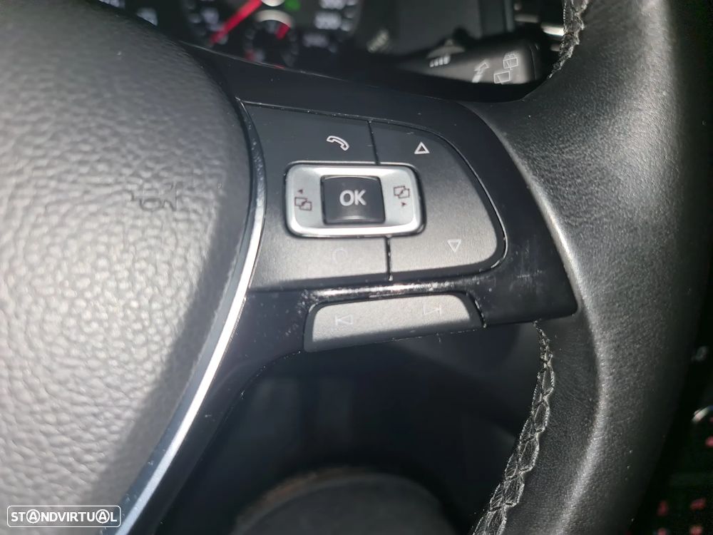 VW Sharan 2.0 TDI Blue Highline DSG - 21