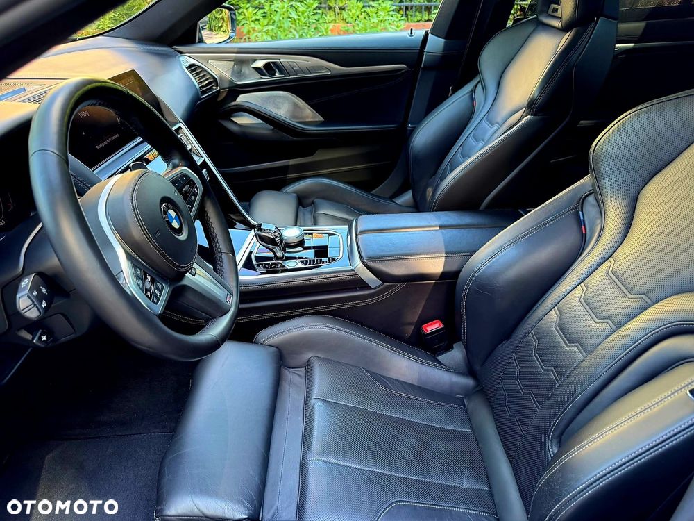 BMW Seria 8 M850i xDrive - 23