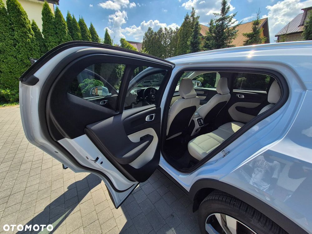 Volvo XC 40 B5 AWD Ultimate Bright - 12