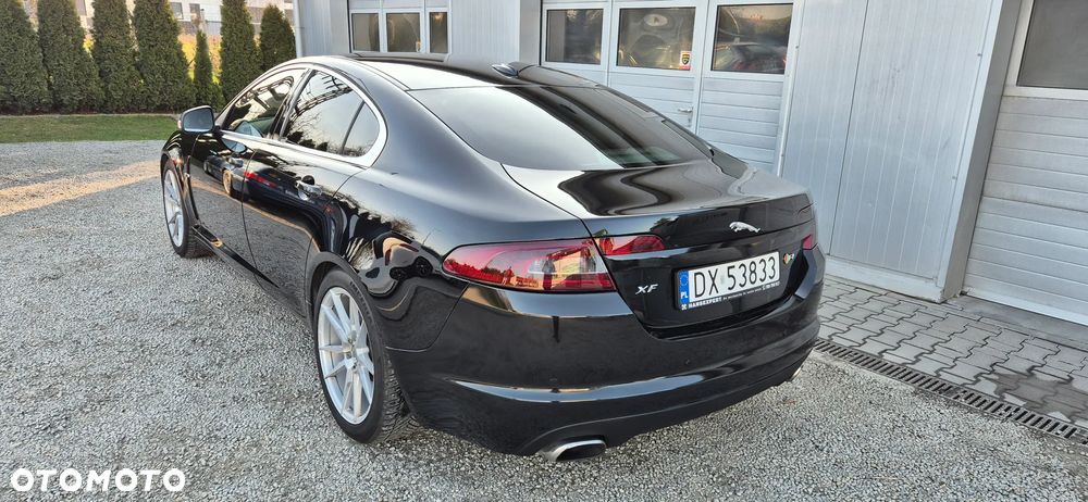 Jaguar XF - 14