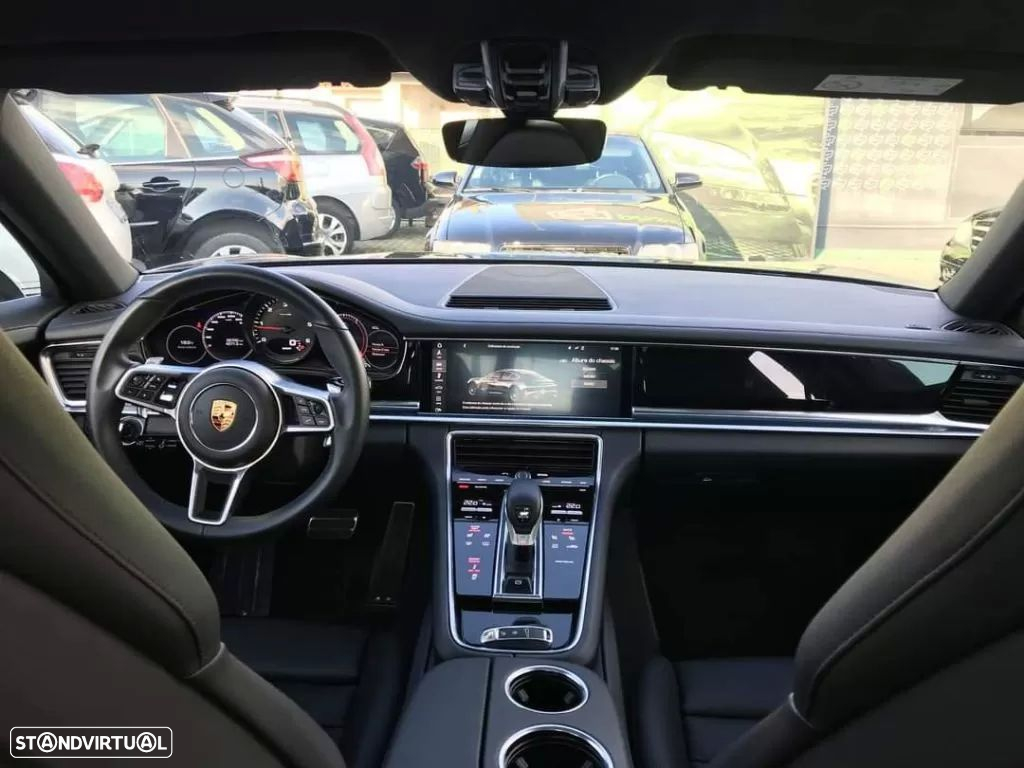 Porsche Panamera 4 S - 28