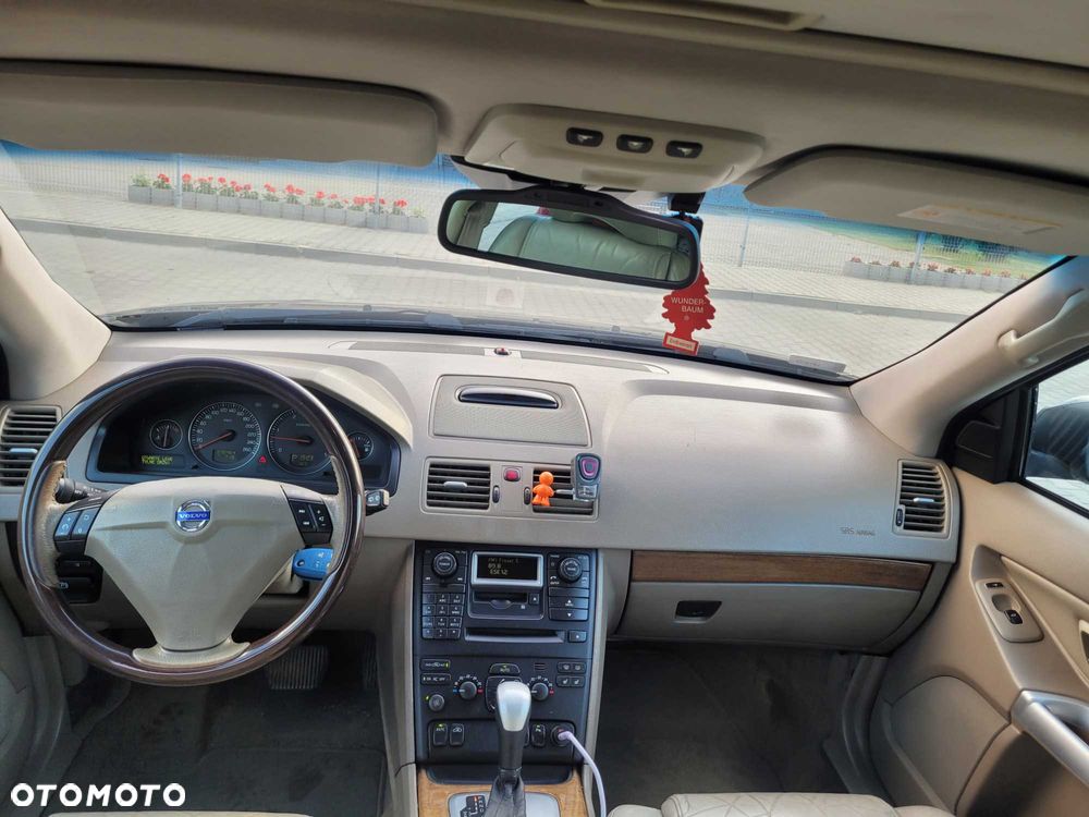 Volvo XC 90 - 8