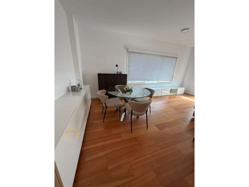 Apartamento T1 com 2 lugares de Parqueamento - Grande imagem: 4/31