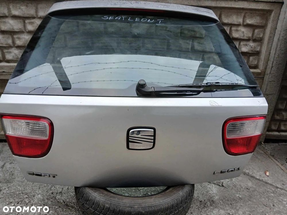 Seat Leon  Klapa bagażnika - 1