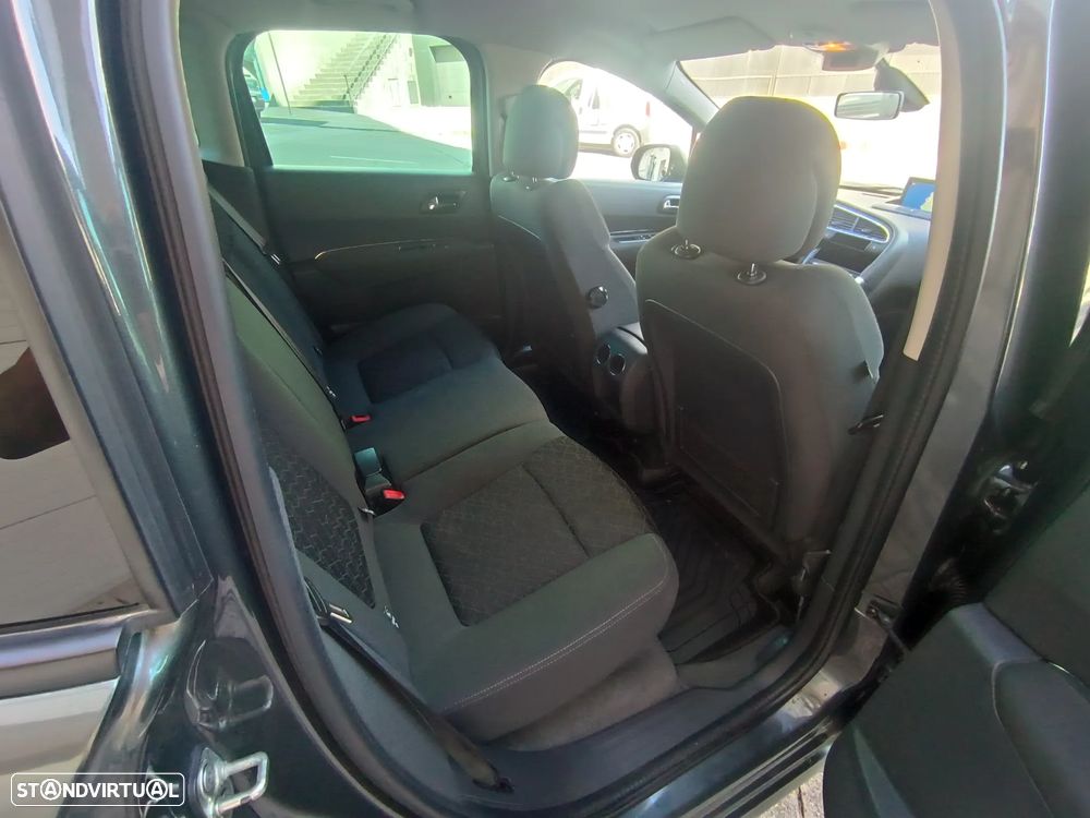 Peugeot 3008 1.6 BlueHDi Style EAT6 - 24