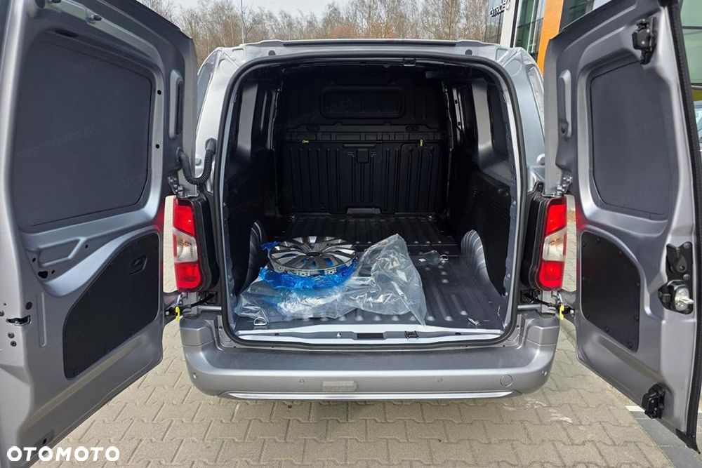 Peugeot Partner Van XL L2H1 EAT8 1.5 130KM - 18