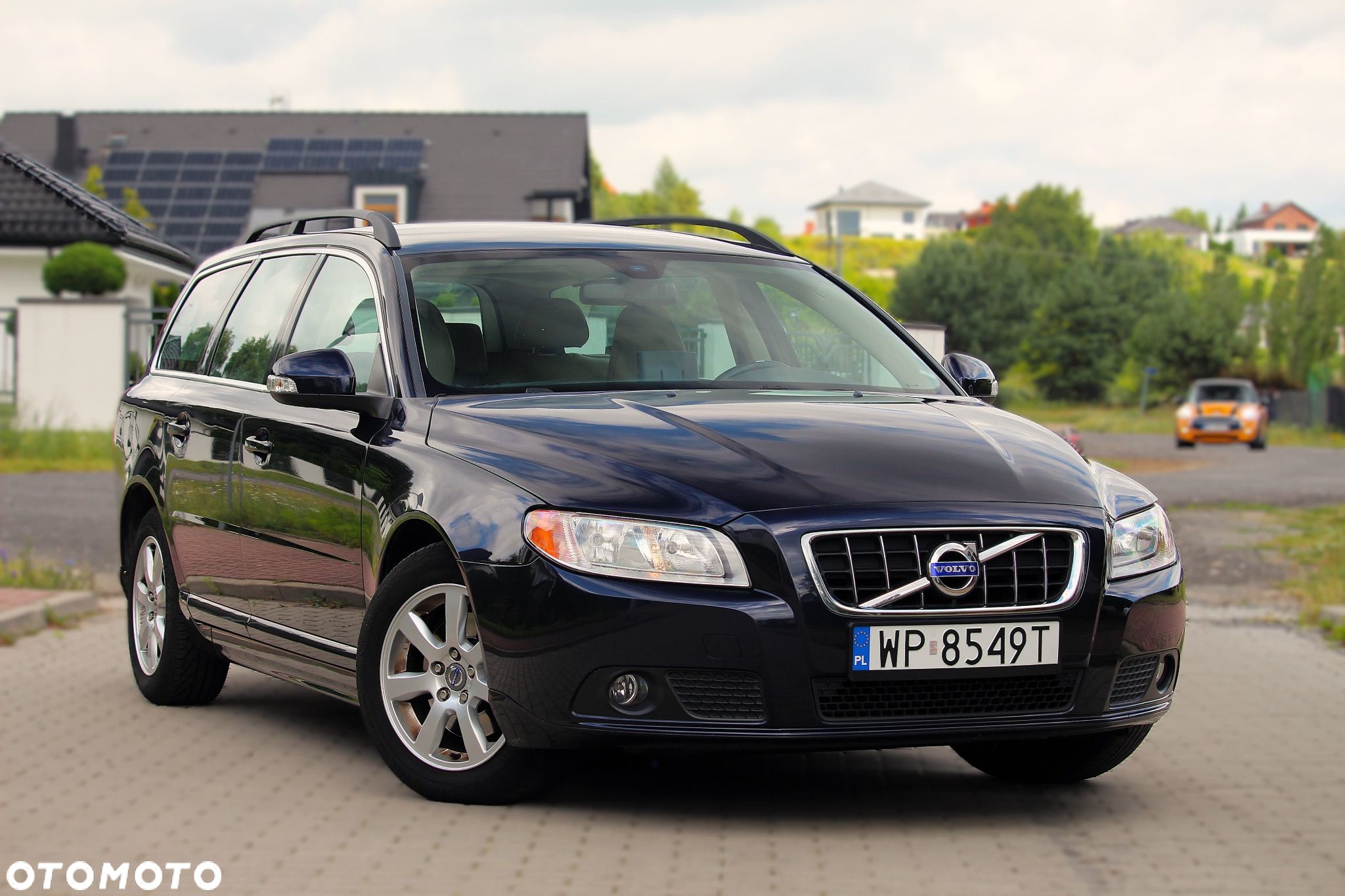 Volvo V70 1.6D DRIVe Momentum - 1