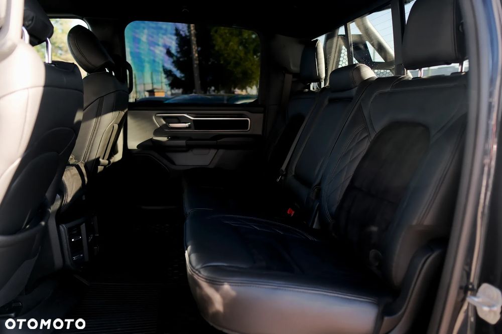 RAM 1500 5.7 Crew Cab Shortbed Bighorn Chrome - 23