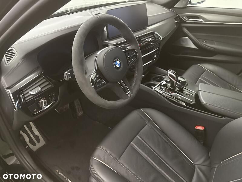 BMW Seria 5 530i mHEV - 10