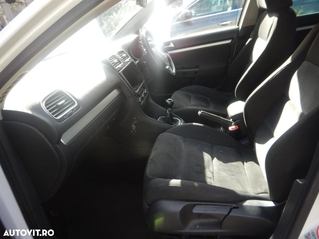 Far dreapta Volkswagen Golf 6 2010 BREAK 1.6 TDI - 8