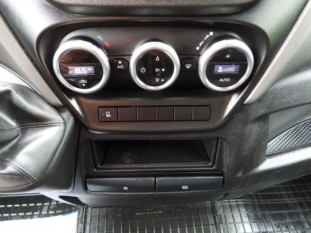 Iveco DAILY 35S18 PLANDEKA 10 PALET WEBASTO TEMPOMAT NAWIGACJA LEDY KLIMATYZACJA  180KM - 36
