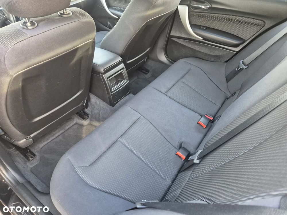 BMW Seria 1 116i - 17