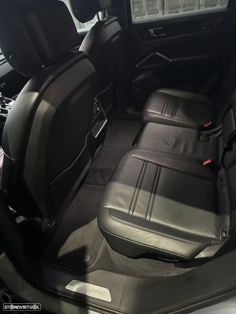 Porsche Cayenne Coupé - 12