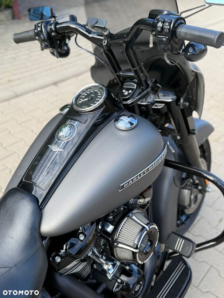 Harley-Davidson Touring Road King - 11