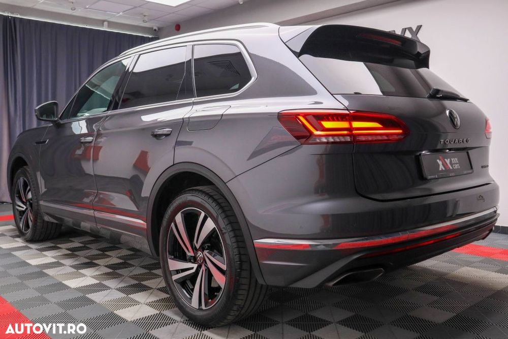 Volkswagen Touareg - 16