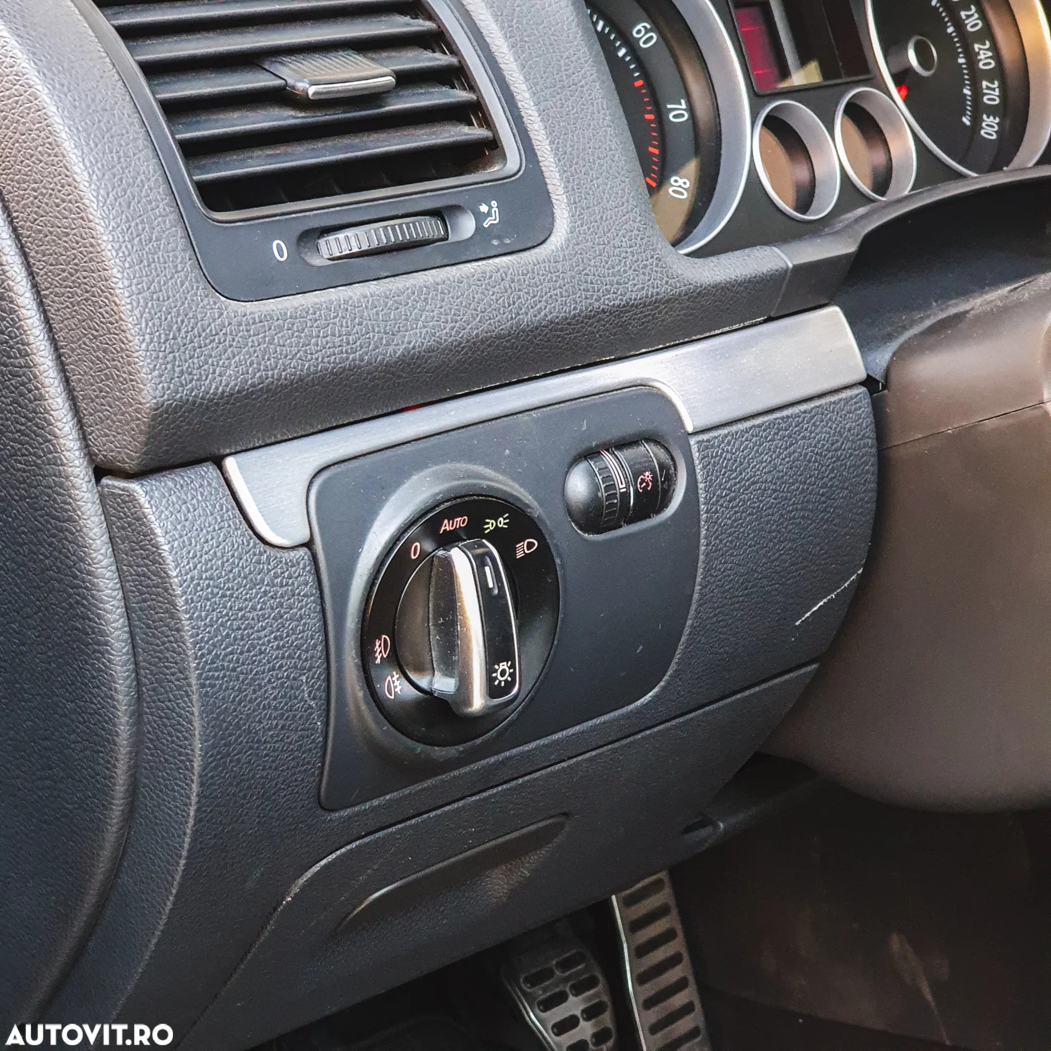 Volkswagen Golf 2.0 FSI GTI - 6