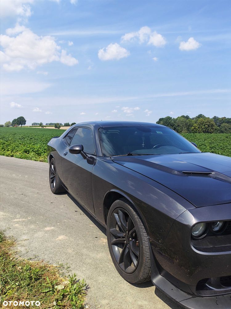 Dodge Challenger - 3