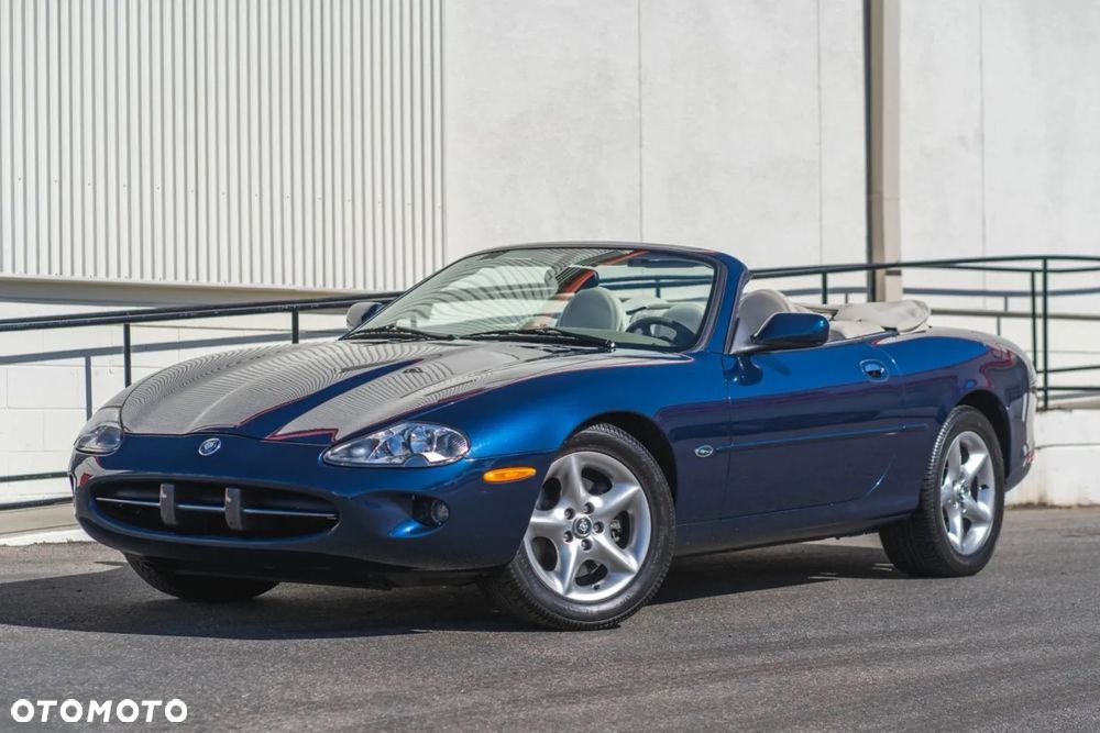Jaguar XK8 - 3