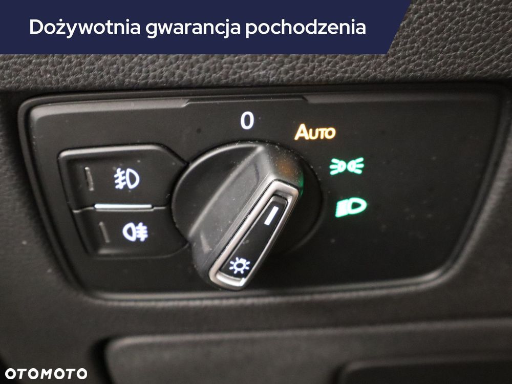 Volkswagen Passat - 17