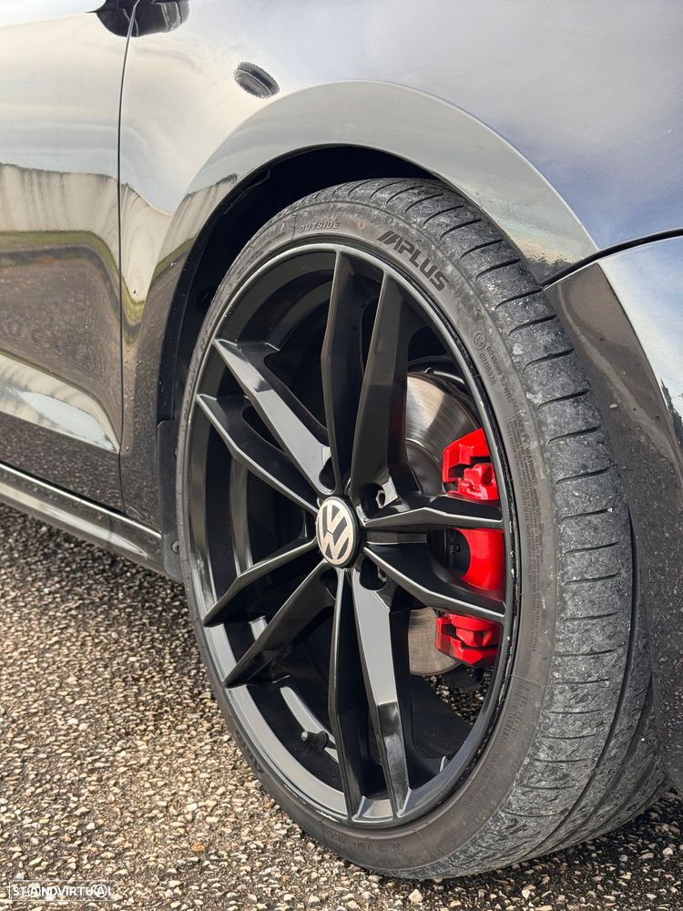 VW Jetta 1.6 TDi Highline DSG - 4