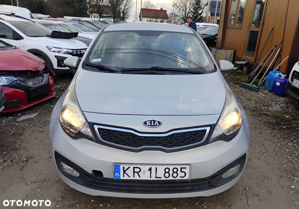 Kia Rio - 17