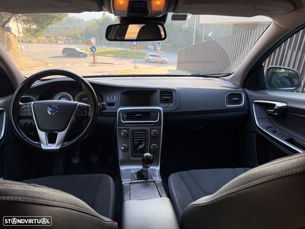 Volvo V60 2.0 D3 Summum - 11