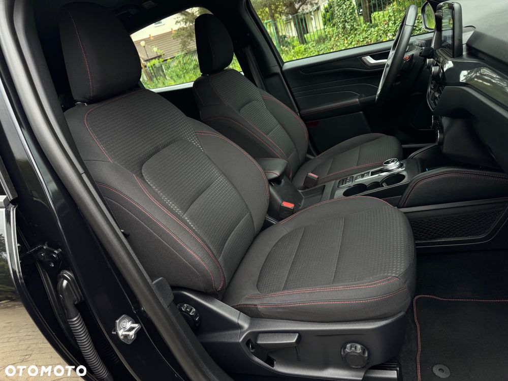 Ford Kuga - 8