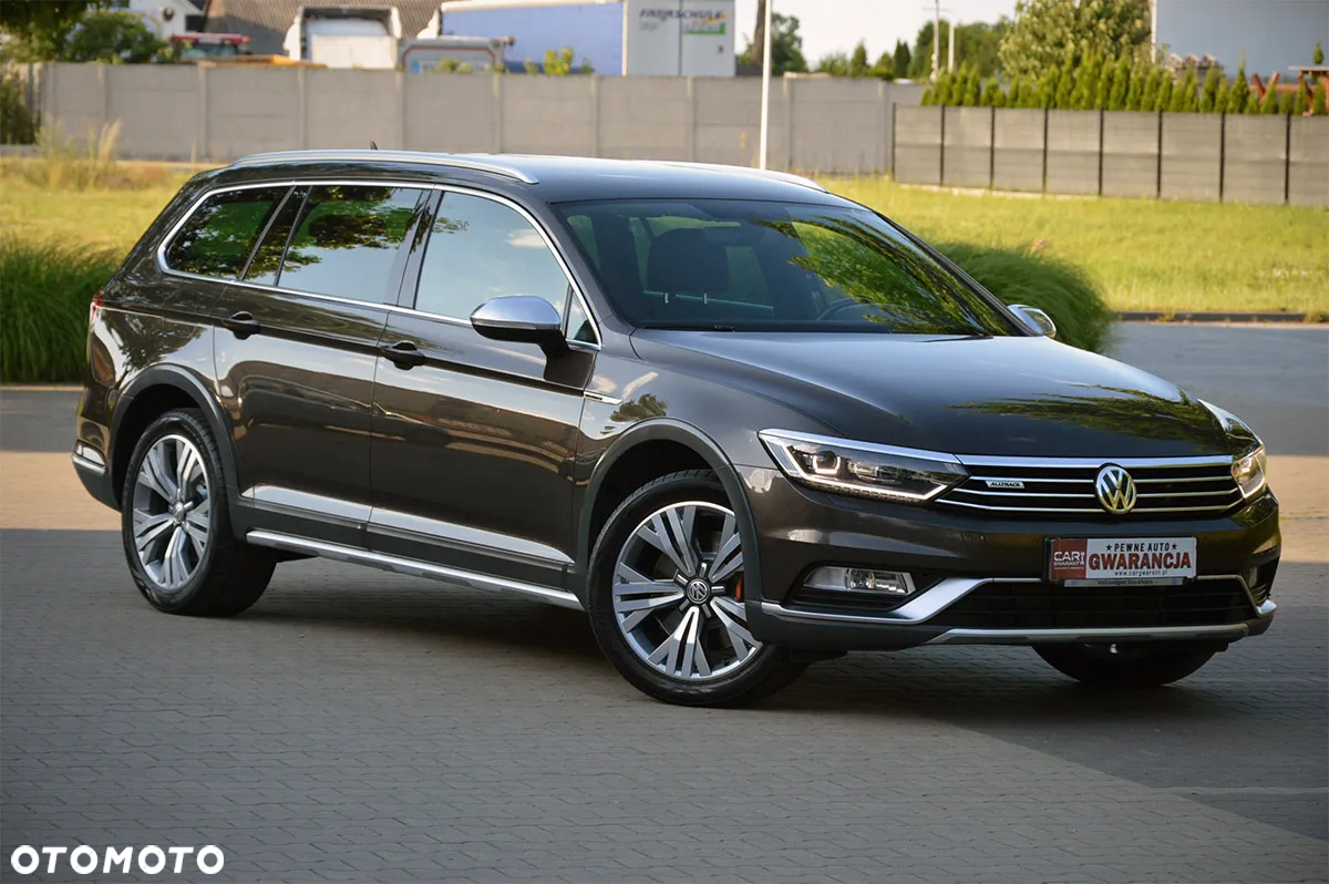 Volkswagen Passat Variant 2.0 TDI SCR 4Motion DSG Alltrack - 22