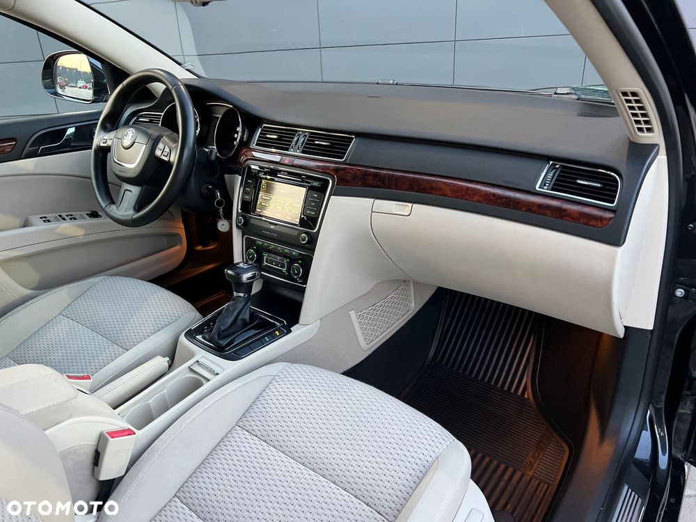 Skoda Superb 2.0 TDI 4x4 Elegance DSG - 32