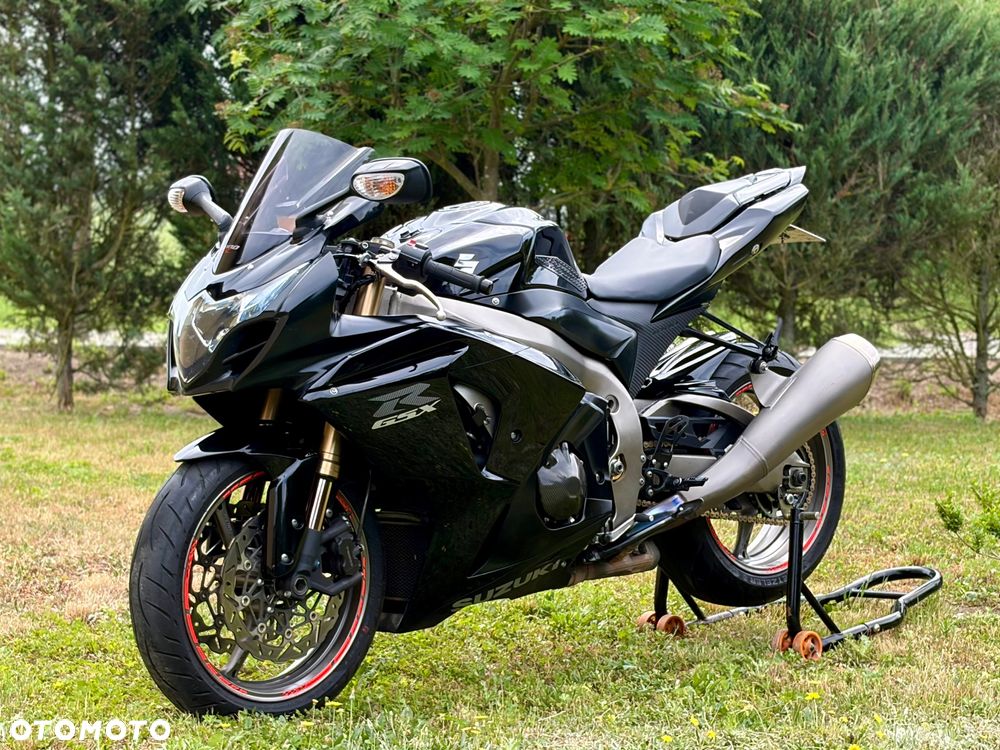 Suzuki GSX-R - 1