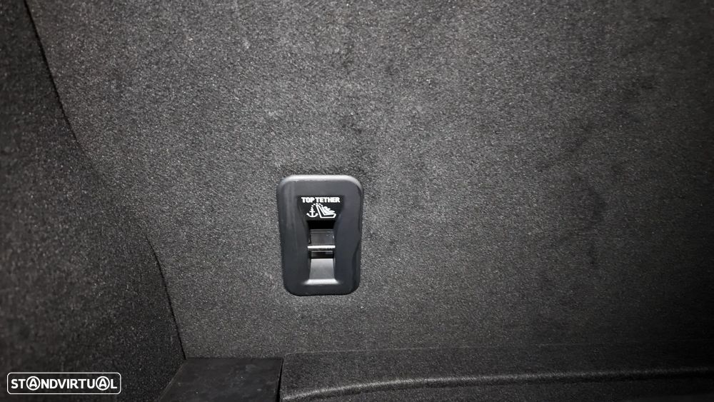 MG MG4 64 kWh Luxury - 40