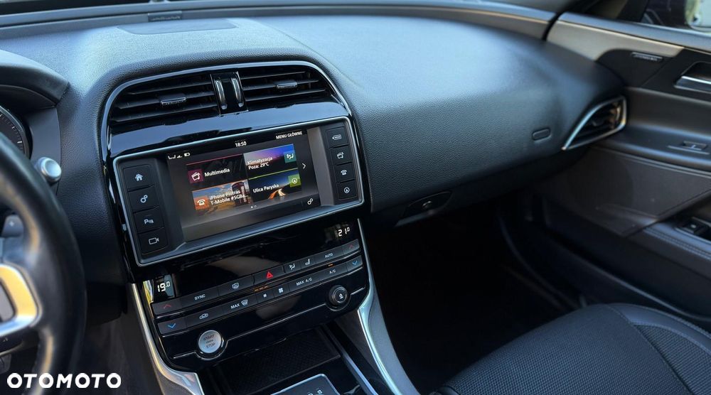Jaguar XE 2.0 D R-Sport - 20