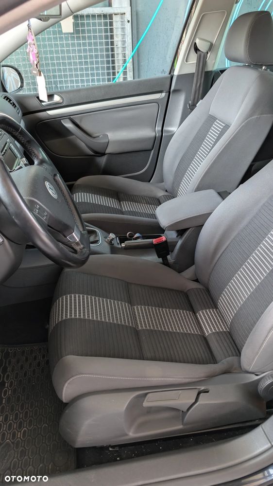 Volkswagen Golf 2.0 TDI Q-Line - 8