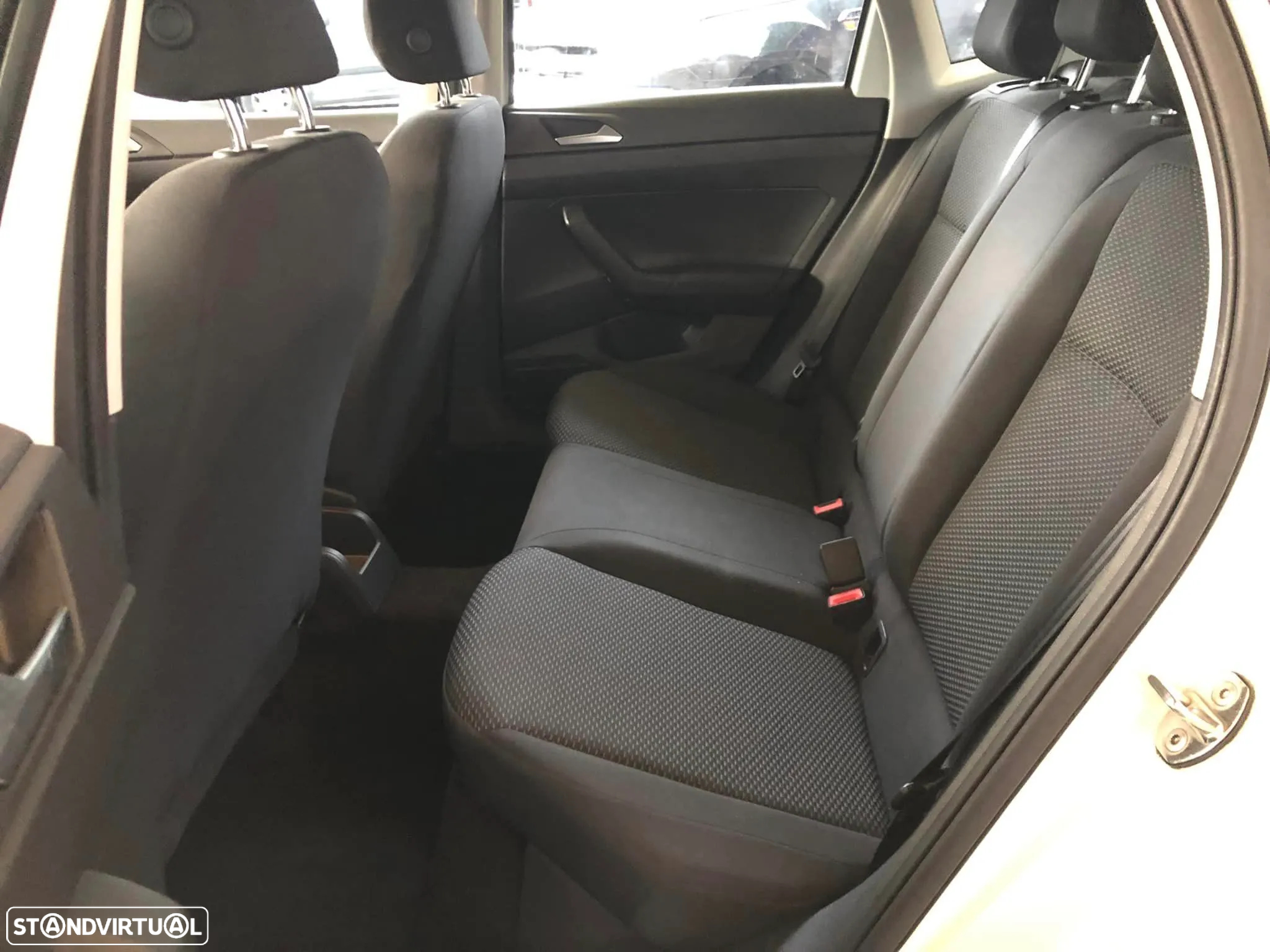 VW Polo 1.0 Trendline - 9