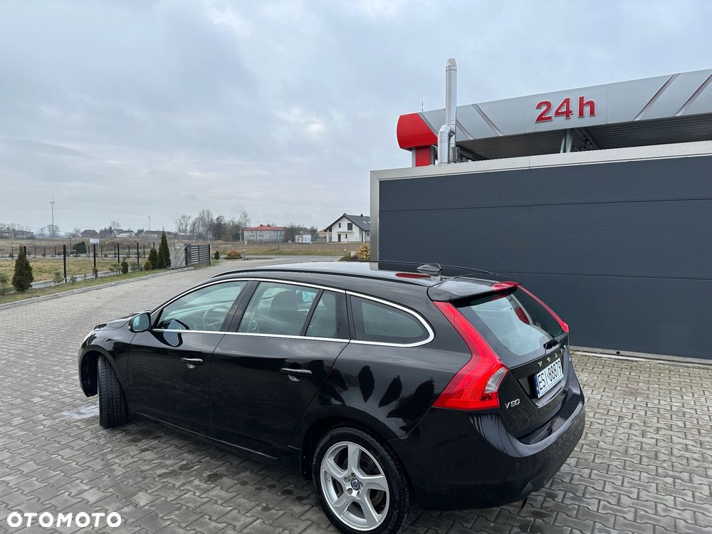 Volvo V60 D3 Momentum - 12