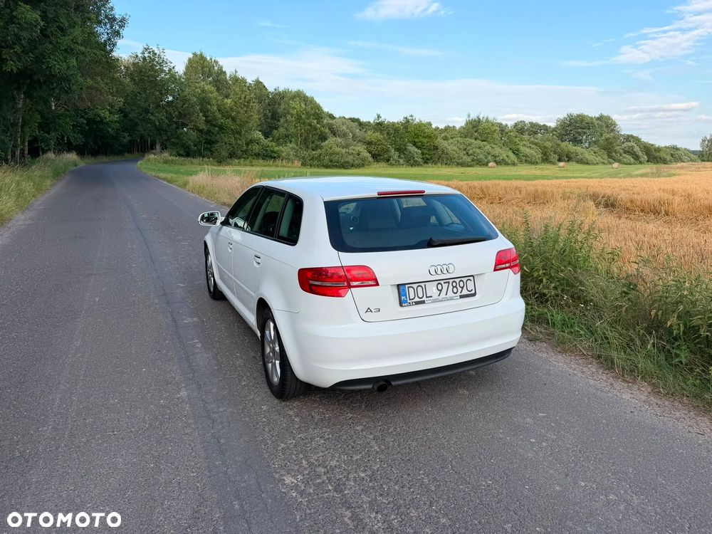 Audi A3 Sportback 1.6 Attraction - 3
