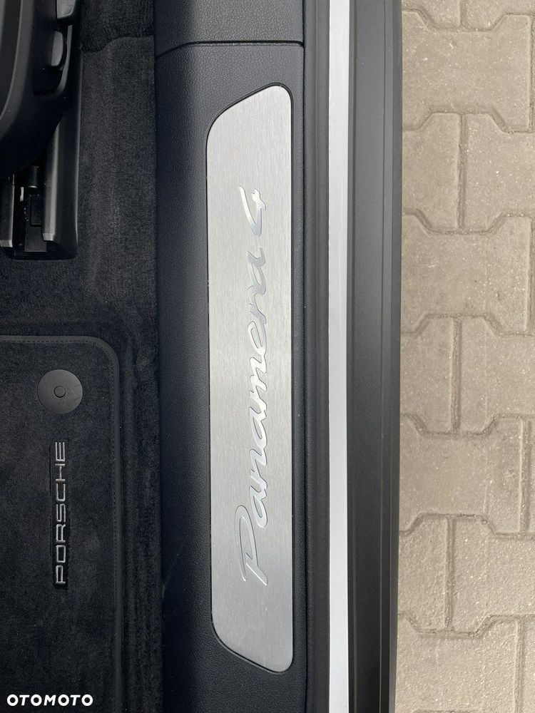 Porsche Panamera 4 E-Hybrid Executive - 9