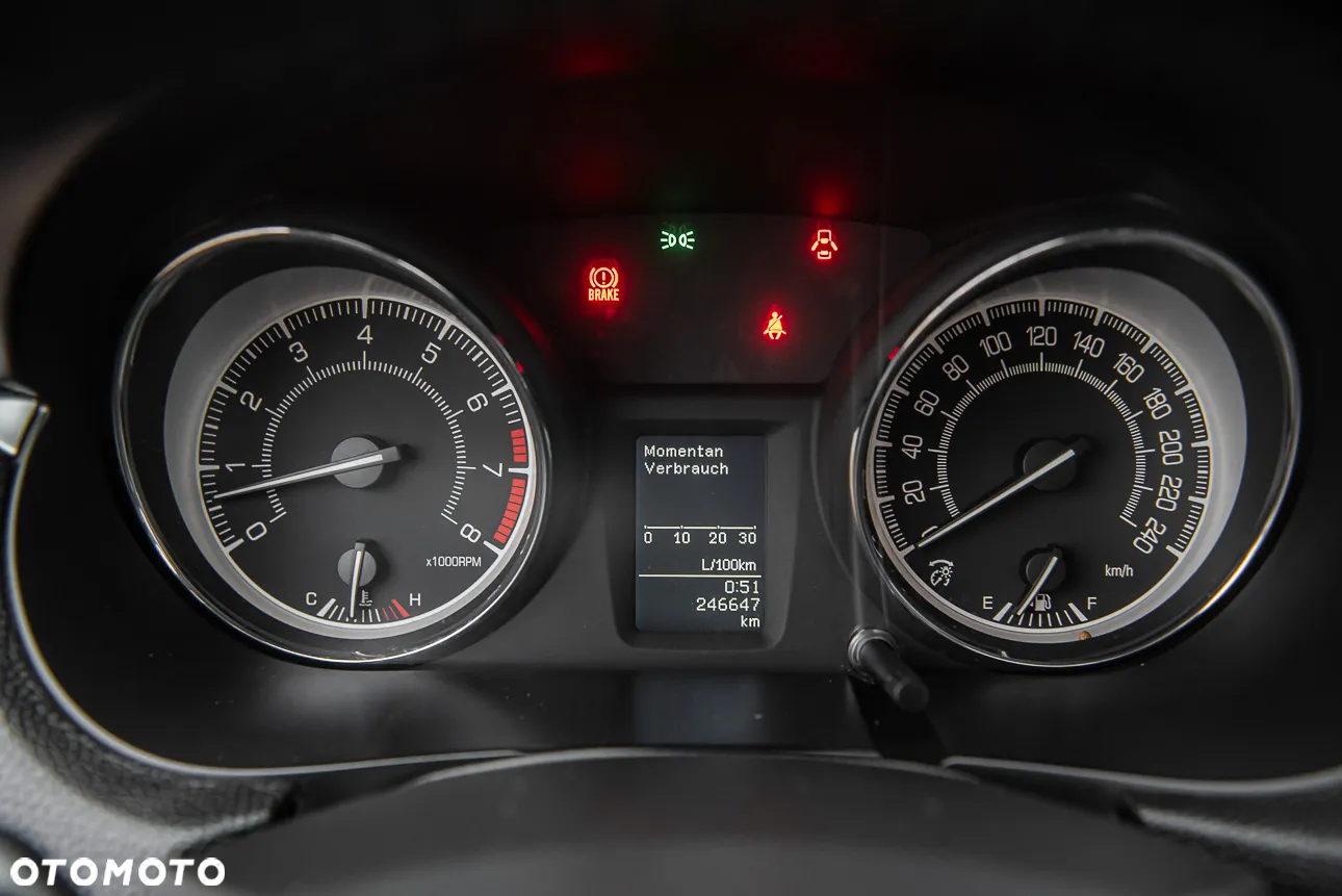 Suzuki Kizashi 2.4 Sport - 17
