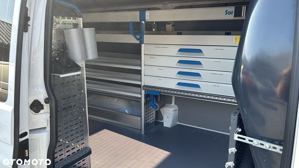 Volkswagen Transporter T6 - 13