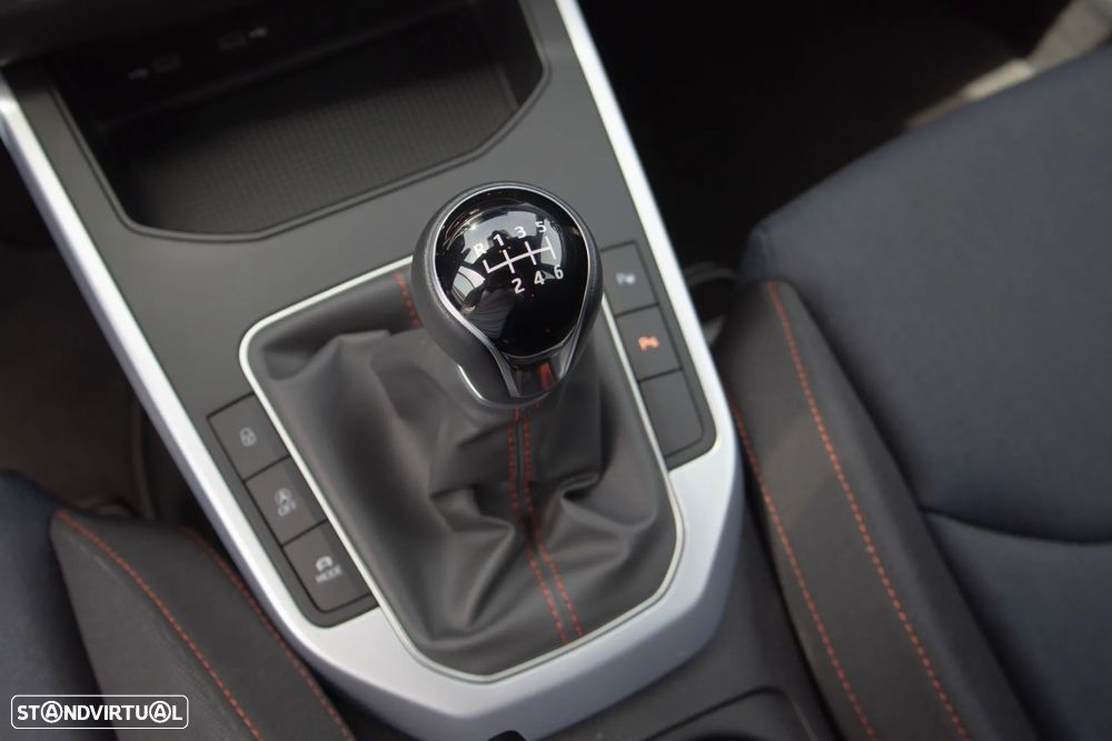 SEAT Arona 1.0 TSI FR - 25