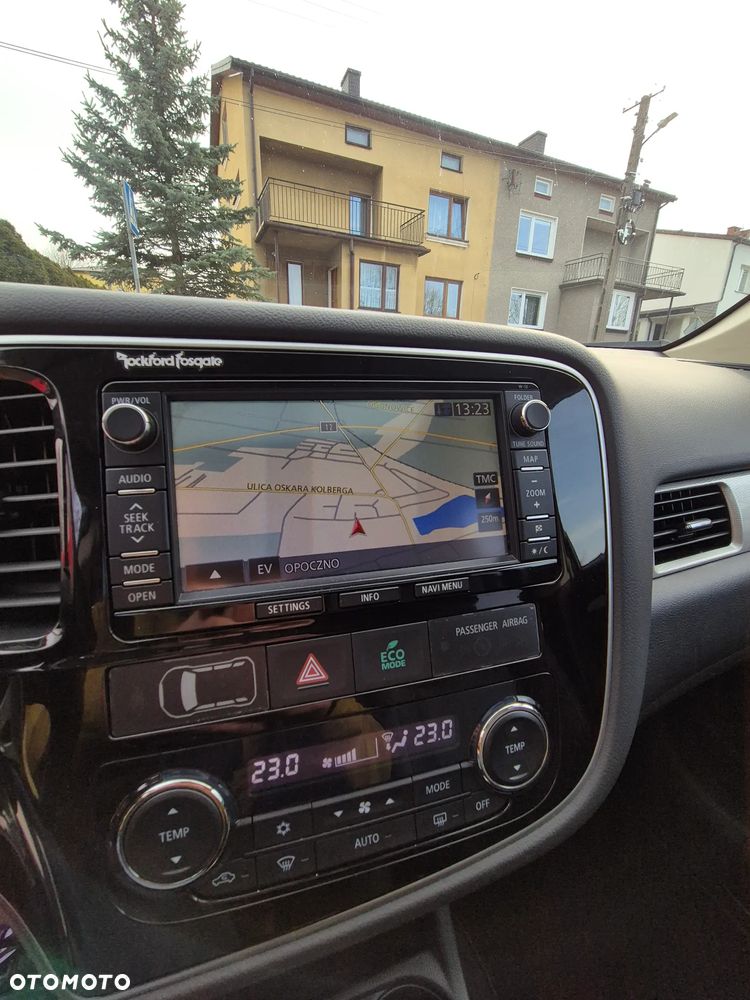 Mitsubishi Outlander - 36