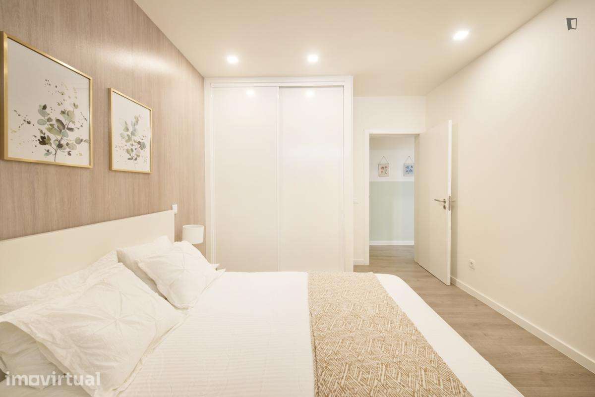 Quarto - localizado em Roma-Areeiro Lisbon - Grande imagem: 3/31