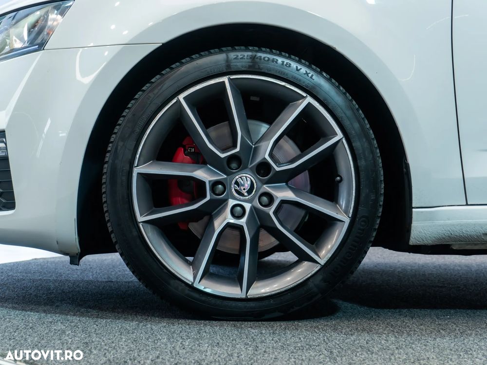 Skoda Octavia 2.0 TDI 4X4 DSG RS - 14