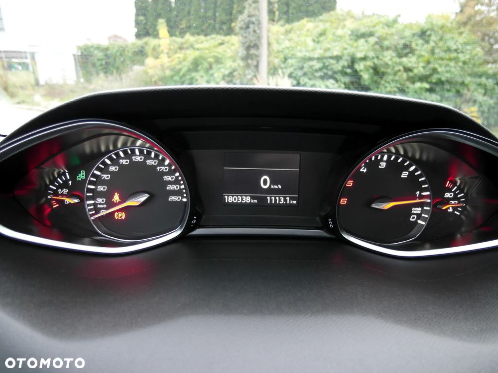 Peugeot 308 BlueHDi FAP 150 Stop & Start Allure - 31